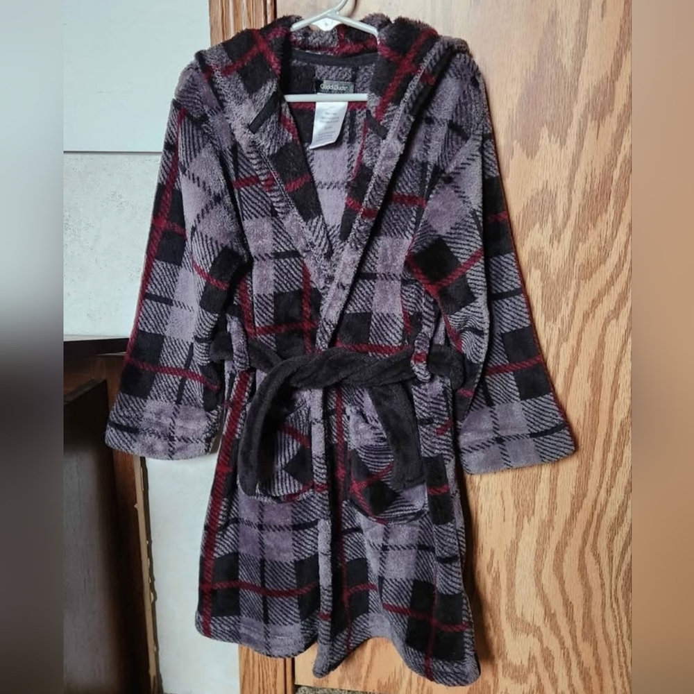 Cuddl Duds Gray and Red Fleece Robe